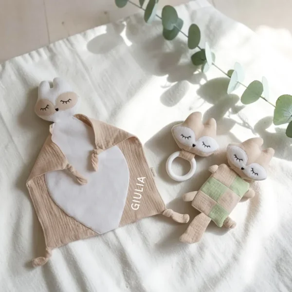 Set nascita personalizzato beige sorbetto con doudou, sonaglio e anello dentizione neonato