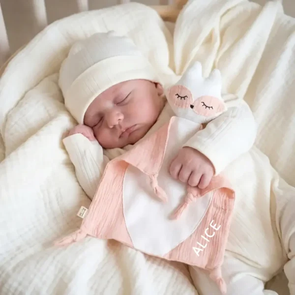 Neonato abbraccia doudou in mussola del set nascita personalizzato rosa sorbetto