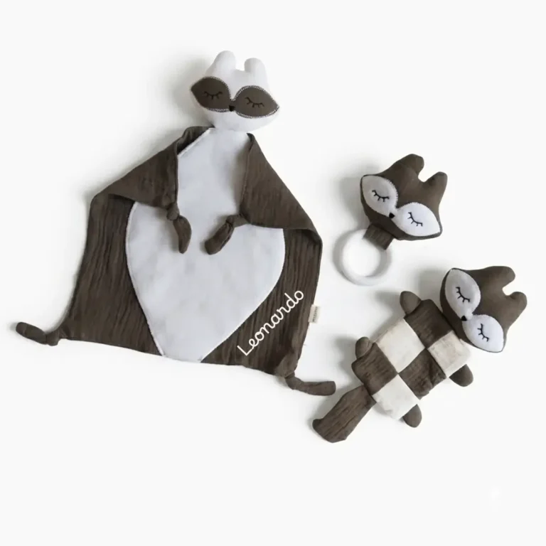Set nascita personalizzato verde bosco con doudou, sonaglio e anello dentizione